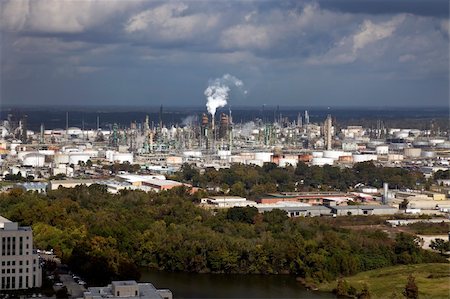 Industrial area of Baton Rouge, Louisiana. Oil refinery, chemical plants. Aerial photo. Stock Photo - Budget Royalty-Free & Subscription, Code: 400-04781368