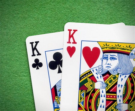 simsearch:600-00954324,k - Pair of kings on green poker carpet Photographie de stock - Aubaine LD & Abonnement, Code: 400-04795607