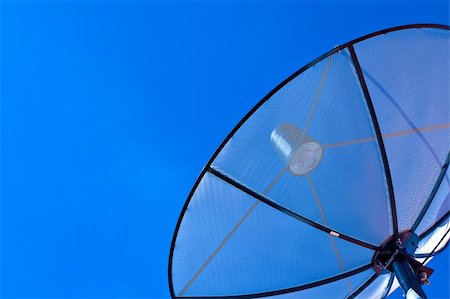 simsearch:400-04843830,k - Satellite dish in blue sky Stock Photo - Budget Royalty-Free & Subscription, Code: 400-04797148