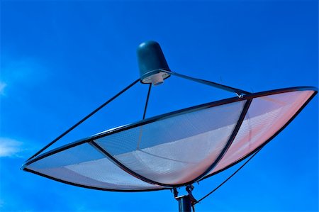 simsearch:400-04843830,k - Satellite dish in blue sky Stock Photo - Budget Royalty-Free & Subscription, Code: 400-04797151