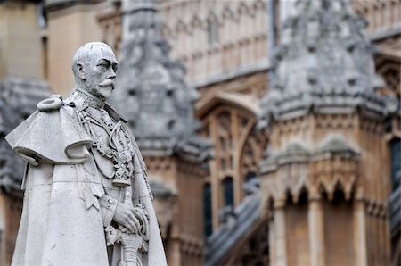 Statue of King George V Stock Photo - Budget Royalty-Free & Subscription, Code: 400-04805914