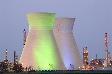 A coal power station and night blue sky Photographie de stock - Aubaine LD & Abonnement, Code: 400-04807811