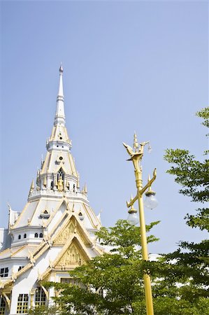 simsearch:400-07054392,k - thai temple So Thon Temple Chachengsao In Thailand Photographie de stock - Aubaine LD & Abonnement, Code: 400-04809899