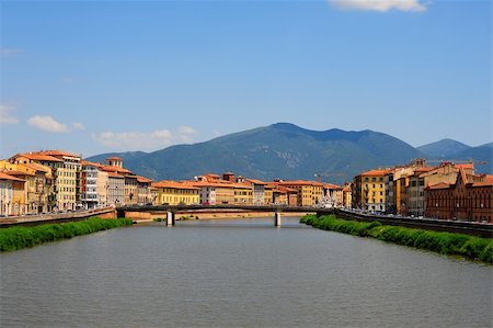 simsearch:400-04375112,k - Embankment of The River Arno in The Italian City of Pisa Stock Photo - Budget Royalty-Free & Subscription, Code: 400-04812352