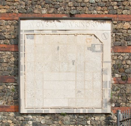 Ancient map of Turin on Roman wall in Torino, Italy Foto de stock - Super Valor sin royalties y Suscripción, Código: 400-04821674