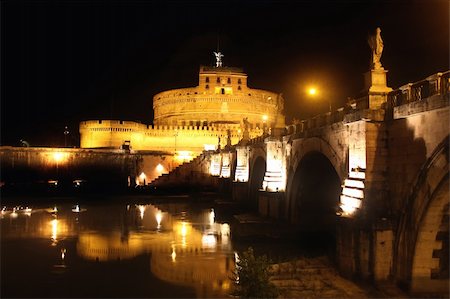 simsearch:400-05369313,k - view of  Castel Sant' Angelo night in Rome, Italy Stock Photo - Budget Royalty-Free & Subscription, Code: 400-04821851