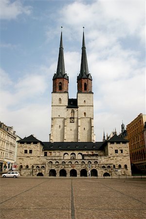 German city Halle (Saale) with square Hallmarkt and church Marktkirche Photographie de stock - Aubaine LD & Abonnement, Code: 400-04822484