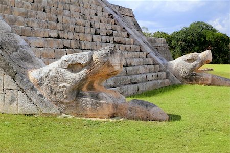 Kukulcan serpent snake El Castillo Mayan Chichen Itza pyramid Mexico Yucatan Stock Photo - Budget Royalty-Free & Subscription, Code: 400-04837563