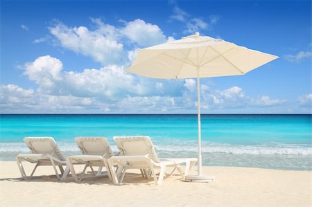 simsearch:400-04329339,k - Caribbean beach parasol white umbrella and hammocks turquoise sea Stock Photo - Budget Royalty-Free & Subscription, Code: 400-04832912
