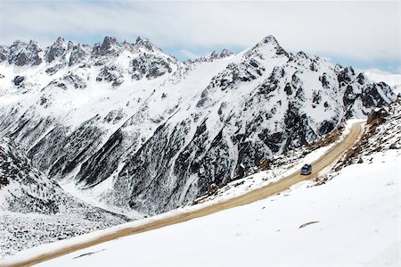 Landscape of high mountains covered with snow in winter Stock Photo - Budget Royalty-Free & Subscription, Code: 400-04833692