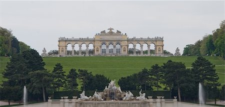 Arc in Schoenbrunn Palace in Vienna Stock Photo - Budget Royalty-Free & Subscription, Code: 400-04847288