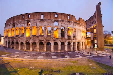 simsearch:400-05314184,k - Colosseum at Night, Rome, Italy Stock Photo - Budget Royalty-Free & Subscription, Code: 400-04857909