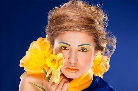 simsearch:400-04653285,k - woman with glamour make-up on blue background Photographie de stock - Aubaine LD & Abonnement, Code: 400-04851103