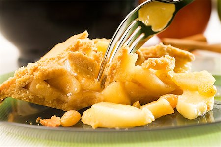 simsearch:400-04370315,k - fresh homemade apple pie over green glass dish macro colseup eating  with fork Stock Photo - Budget Royalty-Free & Subscription, Code: 400-04887214