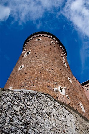 simsearch:400-05193127,k - Wawel Castle tower. Krakow. Poland. Medieval history memorial Stock Photo - Budget Royalty-Free & Subscription, Code: 400-04882530