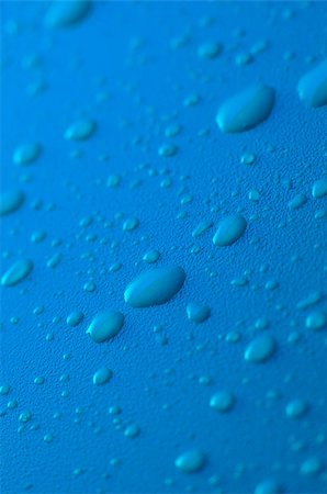 simsearch:400-05363406,k - Water drops on blue background. Stock Photo - Budget Royalty-Free & Subscription, Code: 400-04883221