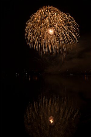 simsearch:400-04864083,k - Colorful fireworks on the black sky background and water reflections Stock Photo - Budget Royalty-Free & Subscription, Code: 400-04896067