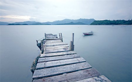 simsearch:400-04756224,k - old jetty walkway pier the the lake Stock Photo - Budget Royalty-Free & Subscription, Code: 400-04897368