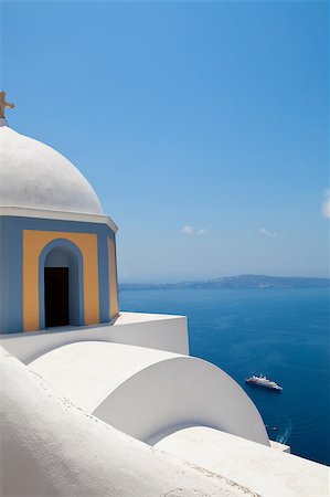 simsearch:400-04898640,k - Old church dome and view of mediterranean sea in Thira, Santorini Stock Photo - Budget Royalty-Free & Subscription, Code: 400-04897909