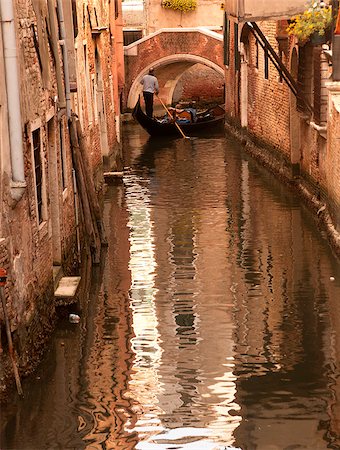 simsearch:400-08093706,k - Gondolier in Venice, Italy Stock Photo - Budget Royalty-Free & Subscription, Code: 400-04893273
