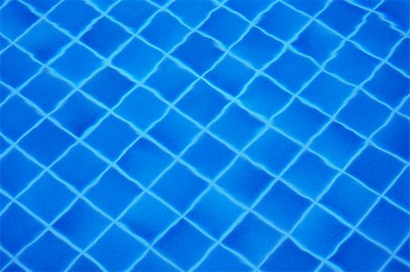 simsearch:400-04058760,k - The bottom of the swimming pool covered with tiles Photographie de stock - Aubaine LD & Abonnement, Code: 400-04893318