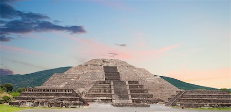 Ancient city ofTeotihuacan, pyramid of the moon, Mexico. Stock Photo - Budget Royalty-Free & Subscription, Code: 400-04900394