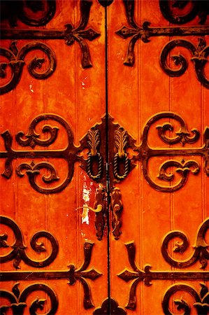 simsearch:400-04990381,k - shanghai old german style house's  door at dusk Stock Photo - Budget Royalty-Free & Subscription, Code: 400-04901662
