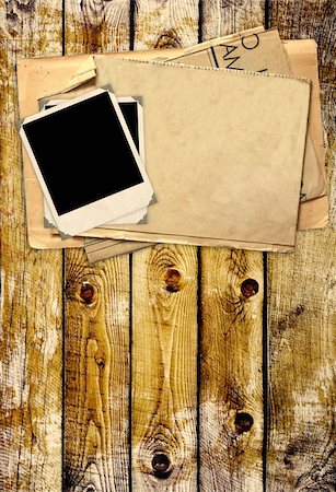 simsearch:400-05892111,k - Grunge background with old photos Stock Photo - Budget Royalty-Free & Subscription, Code: 400-04914417