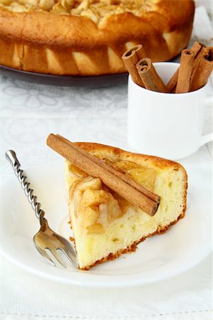 simsearch:400-04370315,k - homemade apple pie and cinnamon stick Stock Photo - Budget Royalty-Free & Subscription, Code: 400-04915641