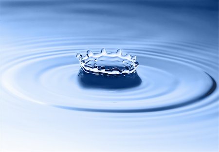 simsearch:614-06813723,k - frozen water splash. Crown of water Stock Photo - Budget Royalty-Free & Subscription, Code: 400-04912553