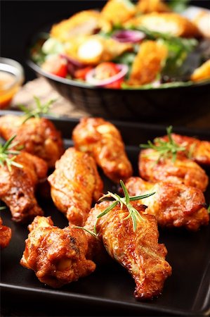 simsearch:400-06079651,k - Hot chicken wings on baking tray Stock Photo - Budget Royalty-Free & Subscription, Code: 400-04913158