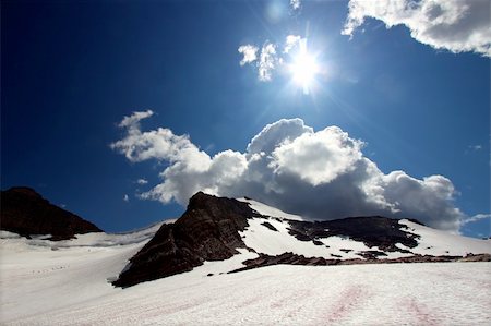 simsearch:400-05271081,k - Magnificent mountain scenery near Sperry Glacier in Glacier National Park - USA. Photographie de stock - Aubaine LD & Abonnement, Code: 400-04924986
