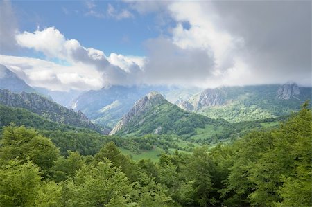 simsearch:400-05724021,k - valley at Picos de Europa mountains in Leon Spain Stock Photo - Budget Royalty-Free & Subscription, Code: 400-04925369