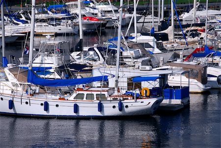 simsearch:400-04433053,k - Rows of luxury yachts anchored in Boston harbor. Names and trademark are revomed. Stock Photo - Budget Royalty-Free & Subscription, Code: 400-04939210