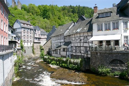 simsearch:400-04375112,k - Monschau Stock Photo - Budget Royalty-Free & Subscription, Code: 400-04932468
