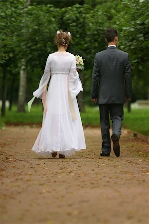 simsearch:400-04978489,k - The bride and the groom in park Stock Photo - Budget Royalty-Free & Subscription, Code: 400-04952442