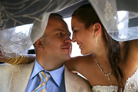 simsearch:400-04978489,k - The groom and the bride in car Stock Photo - Budget Royalty-Free & Subscription, Code: 400-04967742