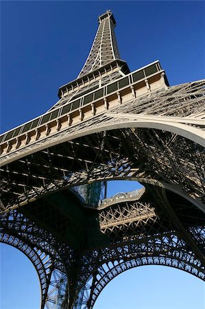 simsearch:400-04974897,k - View of the Eiffel Tower. Stock Photo - Budget Royalty-Free & Subscription, Code: 400-04974897