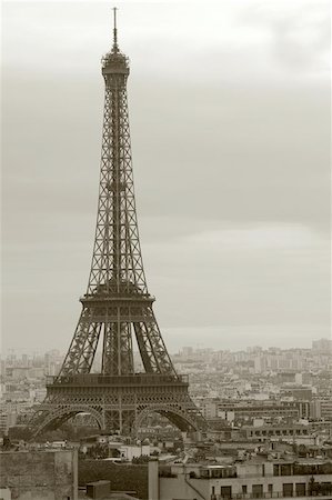 simsearch:400-04974897,k - Sepia image of the Eiffel Tower on a gloomy day in Paris. Stock Photo - Budget Royalty-Free & Subscription, Code: 400-04974955