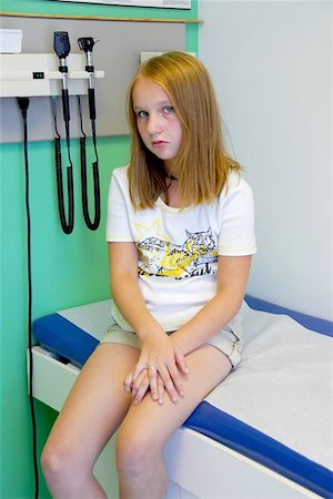 Young girl waiting in doctor's office Stock Photo - Budget Royalty-Free & Subscription, Code: 400-04974992