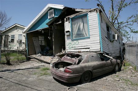 flooded homes - A heavily damaged home in the Ninth Ward of New Orleans. Stock Photo - Budget Royalty-Free & Subscription, Code: 400-04971935
