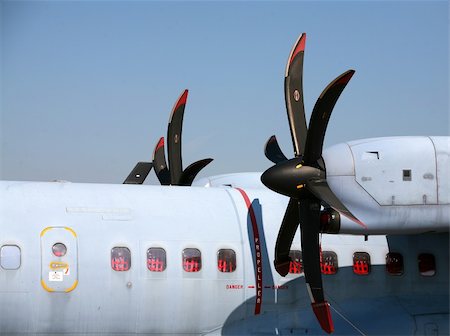 simsearch:400-08188604,k - Airplane propeller from a military transport plane Stock Photo - Budget Royalty-Free & Subscription, Code: 400-04996551