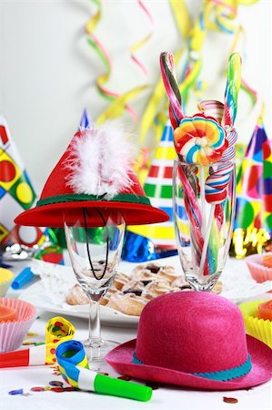 simsearch:400-04664354,k - Party accessories for New Year Eve, birthday party or carnival Foto de stock - Super Valor sin royalties y Suscripción, Código: 400-05004524