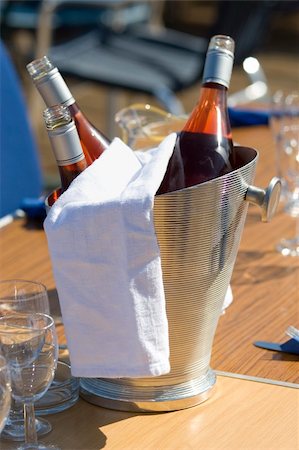 rose (couleur) - An ice bucket full of bottles of wine, chilling before drinking! Stock Photo - Budget Royalty-Free & Subscription, Code: 400-05016837