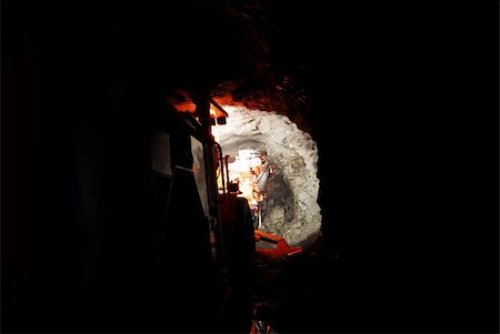 simsearch:700-05662628,k - heavy duty mine machine working inside a dark mine shaft Stock Photo - Budget Royalty-Free & Subscription, Code: 400-05016989
