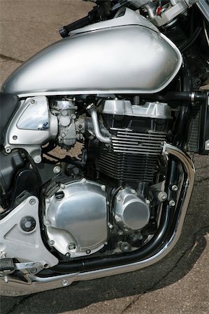 simsearch:400-05017762,k - The engine and petrol tank of a modern sports motorcycle Stock Photo - Budget Royalty-Free & Subscription, Code: 400-05019781