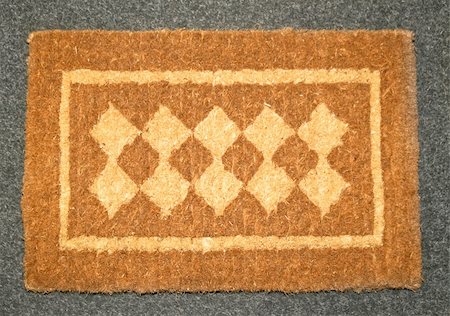 door welcome doormat - Classics brown doormat made from natural material Photographie de stock - Aubaine LD & Abonnement, Code: 400-05021930