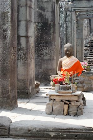 simsearch:400-04592511,k - Buddha in the Angkor temples of Cambodia. Stock Photo - Budget Royalty-Free & Subscription, Code: 400-05030685