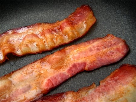 simsearch:400-04885499,k - bacon in a frying pan Stock Photo - Budget Royalty-Free & Subscription, Code: 400-05033351