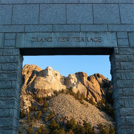 simsearch:400-04512534,k - Mount Rushmore National Memorial as seen from Grand View Terrace archway. Stock Photo - Budget Royalty-Free & Subscription, Code: 400-05044704